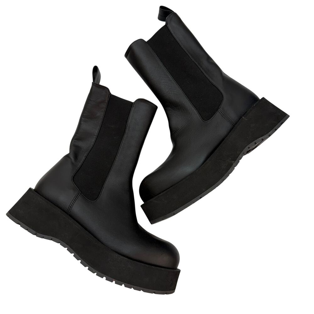 $575 Paloma Barcelo Black Leather Lug Sole Chelsea Boots 38 / 7.5-8